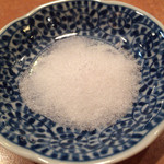 Suehiro - 樽酒に添えられる塩