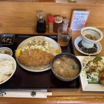 とんかつ しお田
