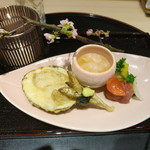 日本料理 みや  - 27年3月　八寸　蛤揚げ、天然ワカサギ、のれそれ、菜花、和牛の煮鮟肝巻き