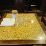珈琲貴族 戸塚店 - 一人用のテーブル
