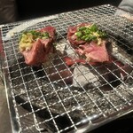 炭火焼肉 牛牛 - 厚切りネギたん