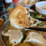 ヒノデ餃子 - 焼き餃子アップ