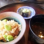 阿寓 - 貝寄せ御飯とみそ汁