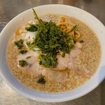らーめん大 - 料理写真:背脂中華そば(950円)