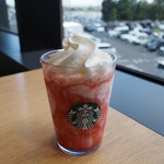スターバックスコーヒー - ドリンク写真:スターバックス ストロベリー フラペチーノ®