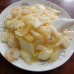 中華家庭料理 雲海 - 【2015年3月】ランチ④（エビかけごはん（700円））小台湾メンをチョイス！※冷凍焼売をお土産に買って帰りました。