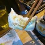 肉汁餃子のダンダダン - 焼き餃子リフト