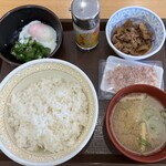 すき家 - 料理写真:牛まぜのっけ朝食