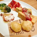 SALVATORE CUOMO & BAR - 