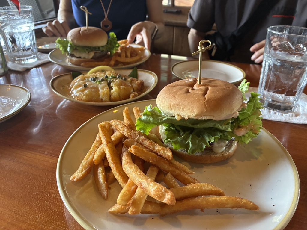 写真 : BUZZ'S ORIGINAL STEAK HOUSE LANIKAI （バズズ・オリジナル