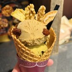 ファーイーストバザール - フィグ&ピスタチオ　税込880円
(ピスタチオは、➕110円)