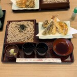 和食レストランとんでん - 料理写真:ランチ天せいろ北海道そば