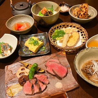ご宴会にぴったりなコース料理。お肉と九州料理をご堪能ください