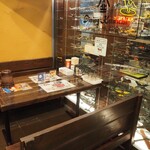 あじさい - 店内（テーブル席）