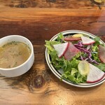 sov - グレープフルーツのドレッシングが掛かったサラダ