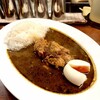 辛激屋 - 黒カレー  半熟卵トッピング