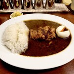 辛激屋 - 黒カレー  半熟卵トッピング