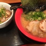 らーめん 川藤屋 - 男気らーめん、焼豚丼定食（￥930）