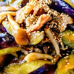 ドライブイン笠松 - 豚肉とナスとキノコ炒め(味噌味) 