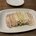 再来 - 蒸し鶏のネギ塩ソースがけ、まいう〜( ´ ▽ ` )