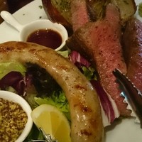 トラットリア グランボッカ - ステーキとソーセージ