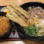 資さんうどん - 料理写真: