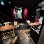 Cafe MUSE Bar - 個室では喫煙できます。