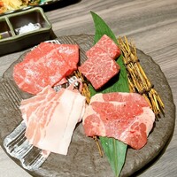 近江うし焼肉 にくTATSU 日本橋室町店 - 