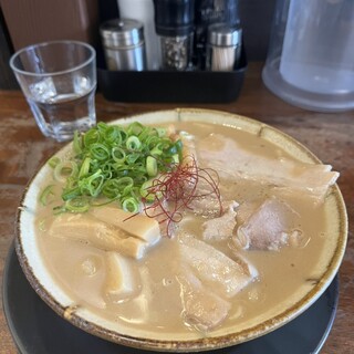 鶏白湯らーめん ちきんういんぐ_0