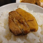 森の茶屋 - タレがよく染み込んでいるのでご飯がススムくん(笑)食感はとろとろとまではいきませんでしたが、まあそれはね....