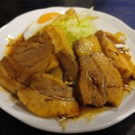 森の茶屋 - メインのチャーシュー、デフォ玉子焼き１枚添えですが