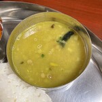 スレスタキッチン - ダルカレーはさらっさら