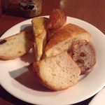 ポワンタージュ - ランチのパン盛り合わせ