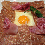 BREIZH Cafe CREPERIE - ガレット、目玉焼きチーズ生ハム