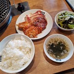 牛角 - ランチ定食 牛角焼肉定食 ごはん大盛　1,958円