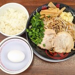 ラーメン魁力屋 - 料理写真:京都背脂醤油スタミナまぜそば(並) 1,078円 , ご飯(小) 187円