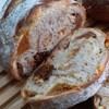 Boulangerie&Cafe. Be - 料理写真:イチジクとリンゴのパン