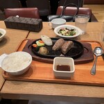 いしがまやハンバーグ - 料理写真:
