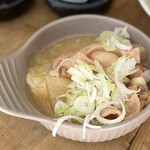 立飲みいこい - もつ煮込み　150円