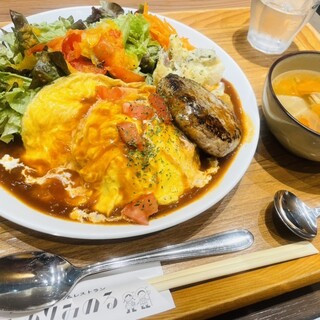 カフェ&ダイニングみのりみのる_0