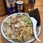ケンチャンラーメン - 中華そば（普通）1,000円！
            追加で煮卵くん100円、コマ切れチャーシュー100円！