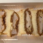 勝烈庵フーズ - 料理写真:ヒレかつサンド