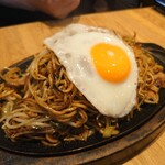想夫恋 - 料理写真:大きさが解りにくいですが,麺2玉はありましたょ(*´∀`)♪