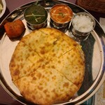 SITAL - ふっくらとしたチーズナン！