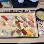 すし松 - 料理写真:15種ネタの大満足ランチ