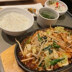 焼肉 徳寿 - 料理写真:もつ焼きランチ