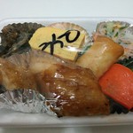 あじよし惣菜店 - お惣菜パック 350円