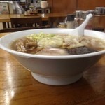 ワンタンメンの丼