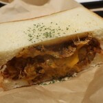 BUNK SANDWICHES Mita seizaka ten - Pulled Pork & Cheddar Cheese S (JPY 490)