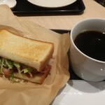 BUNK SANDWICHES Mita seizaka ten - ・「BLTサンドS＋コーヒー(¥490)」